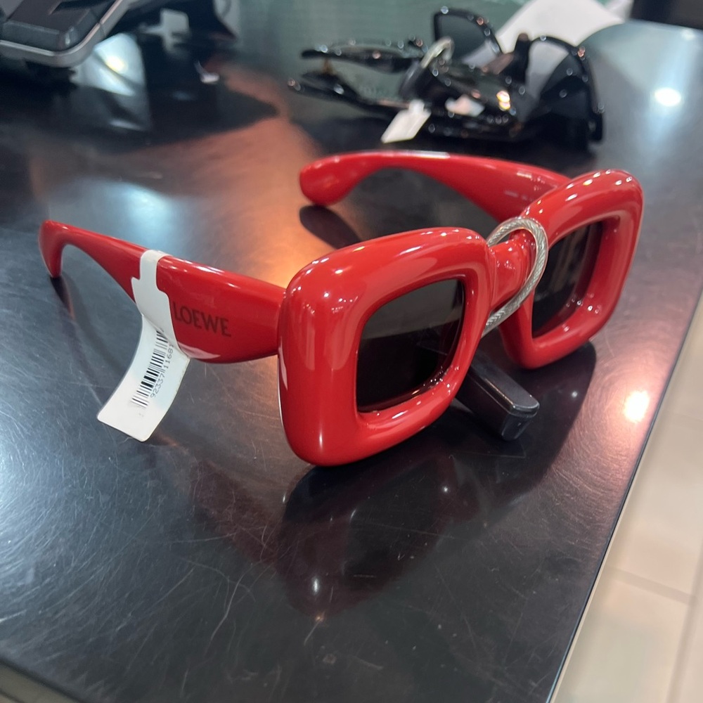 *Brand new* Women’s Loewe Sunglasses